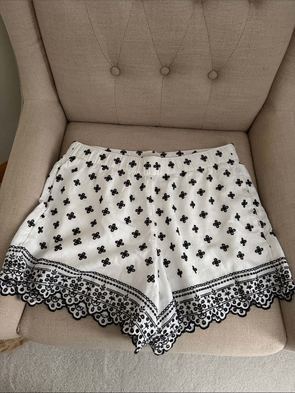 Abercrombie & Fitch White Shorts with Black Embroidered Motif